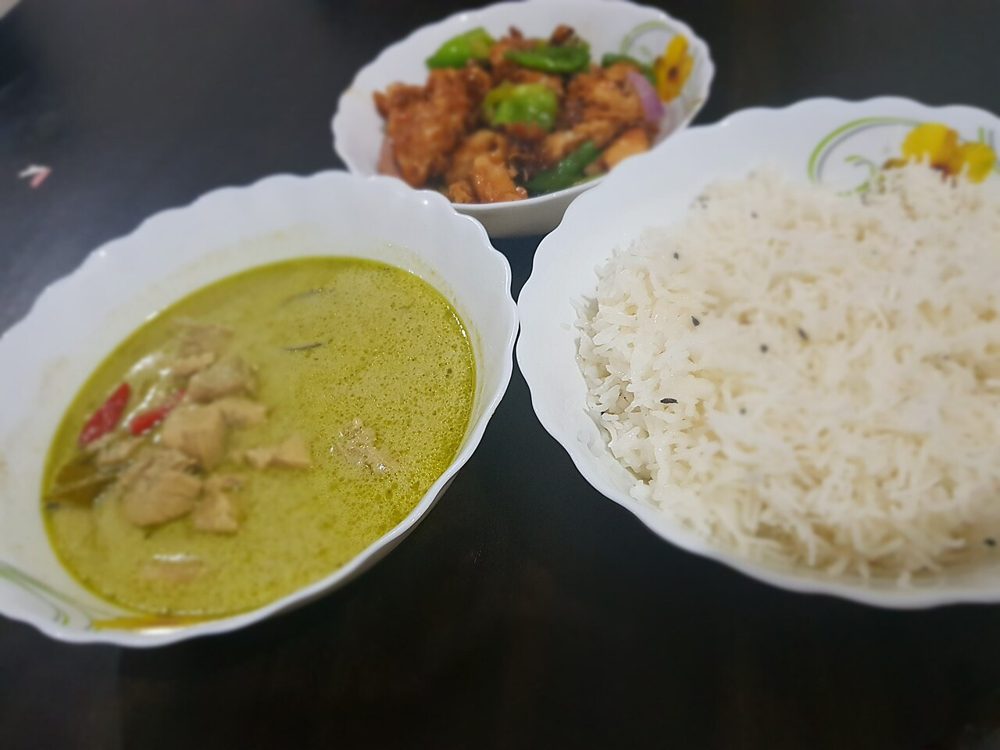 Grünes Curry mit Reis