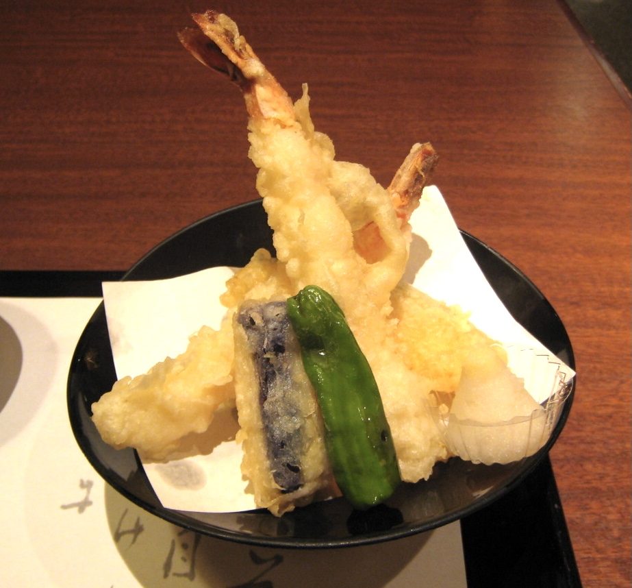 Tempura aus Garnelen und Gemüse